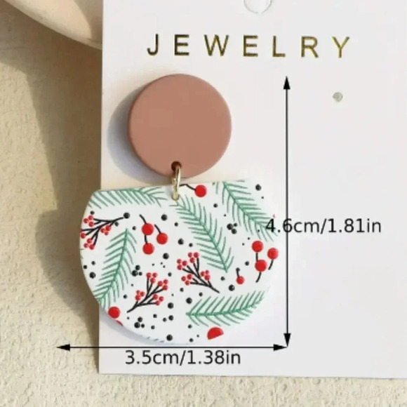 FREE💗With Purchase💗Holly Branch Print Holiday Christmas Earrings - Resin - NEW - Picture 4 of 4